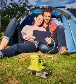 Outlet Adattatore a batteria con usb 