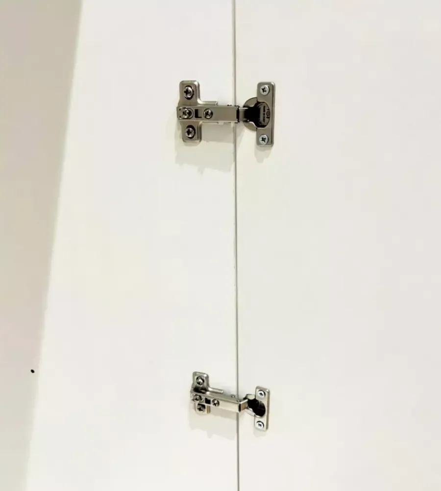 Armadi- Armadio multiuso 6 ante bianco 240x52x207 cm