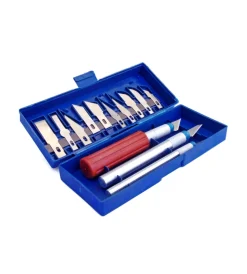Outlet Coltelli tagliabalsa + accessori serie 16 pz. Cutter E Forbici