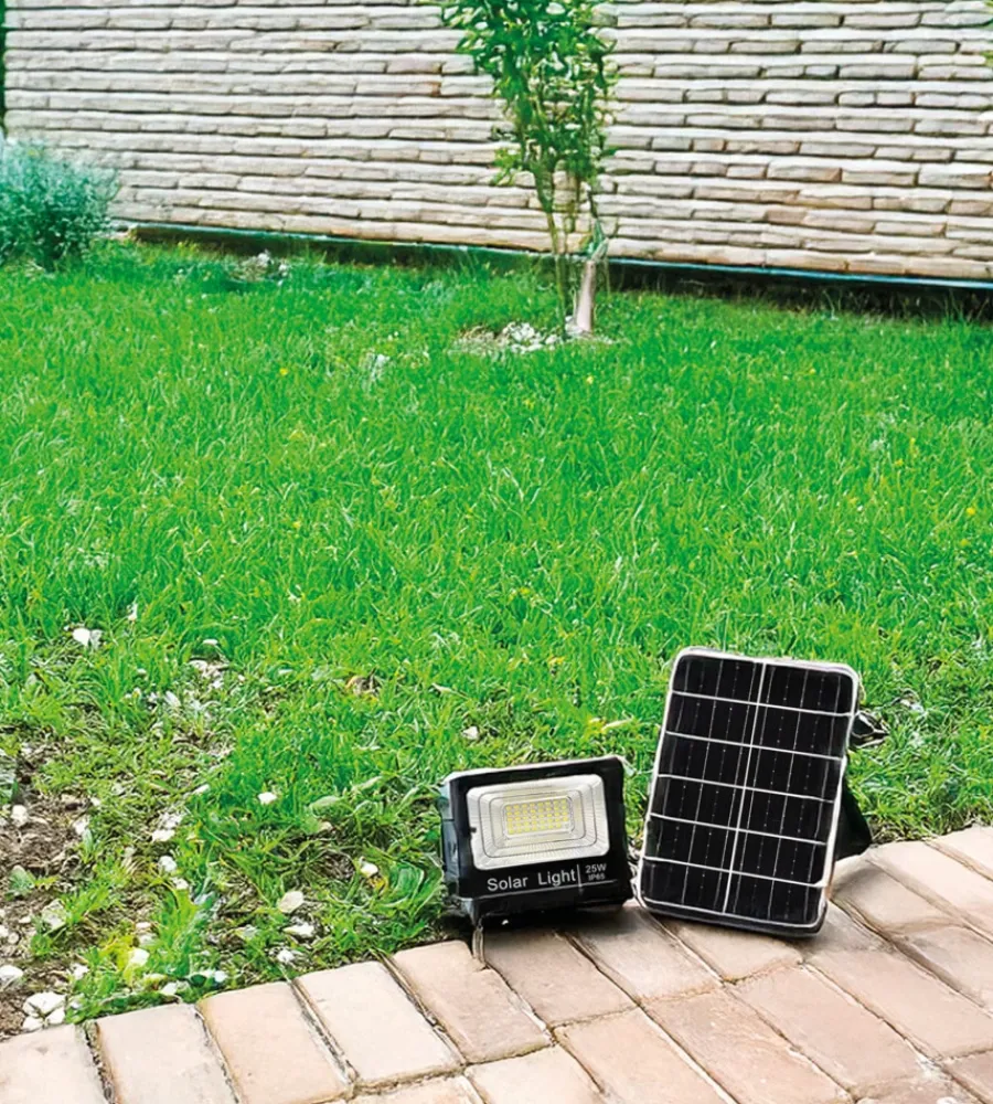 Illuminazione Per Esterno|Faro led da esterno solare crepuscolare, 25 w 4000 k