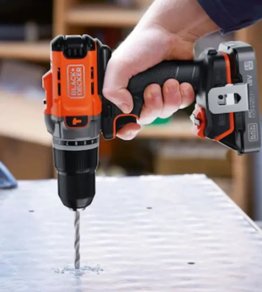 Black+Decker Trapani E Avvitatori|Kit valigetta trapano avvitatore a percussione a batteria "bcd383d2xk-qw" 2 batterie 18v