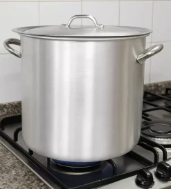 Conservazione Alimenti- Pentola in alluminio con coperchio 36 cm