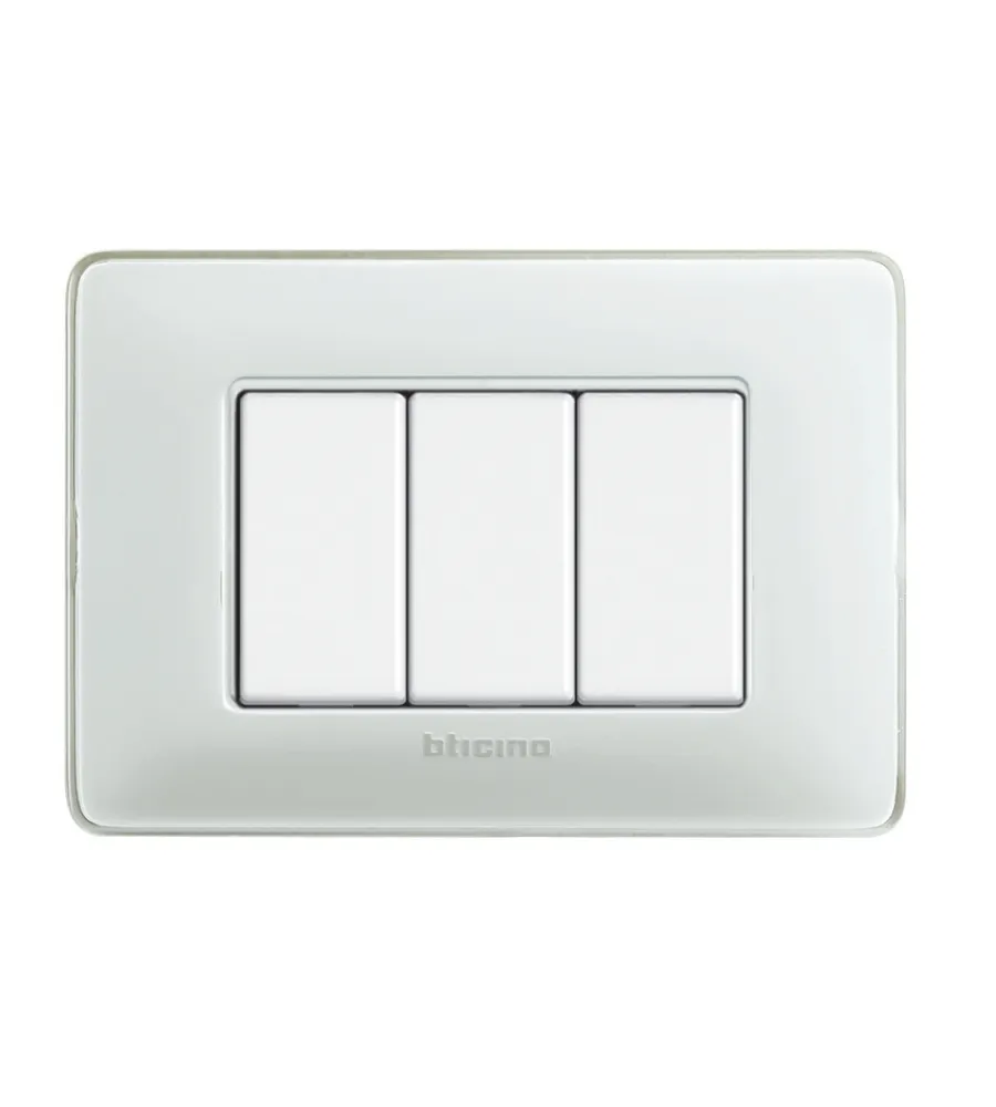Outlet Placca 3p colors ghiaccio matix am4803cbn - bticino. Serie Civili