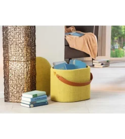 Poltrone E Pouf- Pouf giallo con contenitore e maniglia in ecopelle, 42x30x36cm