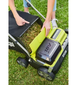 Ryobi Scarificatori E Arieggiatori|Scarificatore a batteria "ry18sfx35a-0" 18v 35 cm , solo corpo macchina
