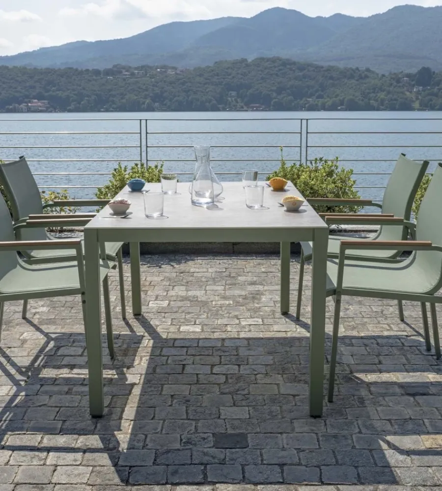 Mobili Da Giardino E Accessori- Set da giardino solaria "tarquinia" verde in ferro e vetroceramica 4 sedute e tavolo
